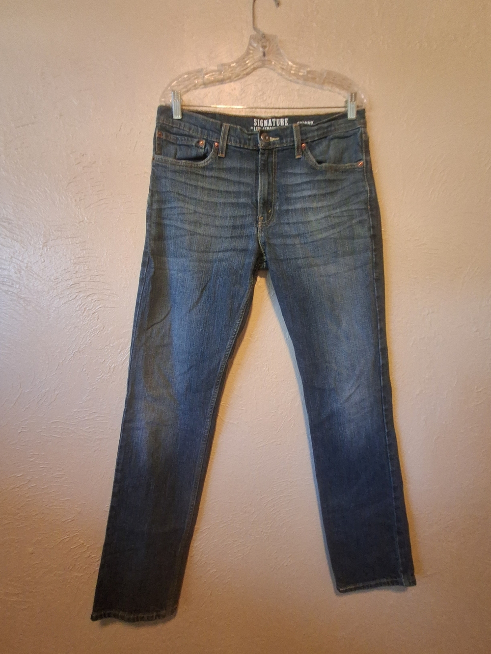 Signature by Levi Strauss Men’s Slim Jeans in Medium Blue